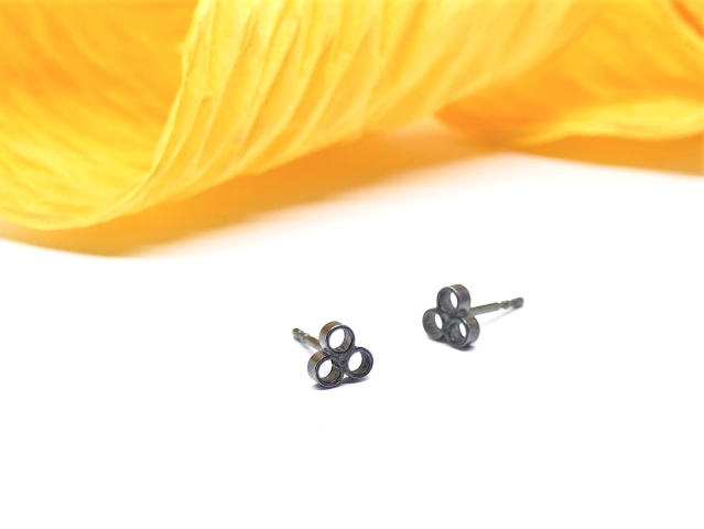 Silberohrstecker